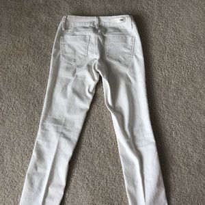 White anklet jeans